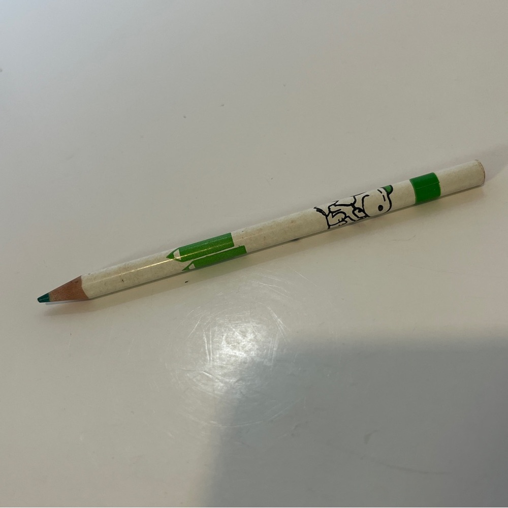 5/$25 1958 50s Snoopy Coloured Green Pencil United Feature Syndicate Peanuts
